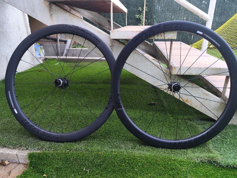 Used Vision SC 45 SL Disc Brake Carbon Wheelset 2025 bike — image 8 of 9