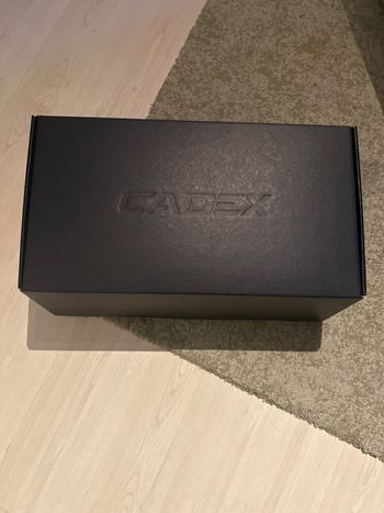 Used Cadex Aero Integrated Handlebar 2025 bike — image 4 of 5