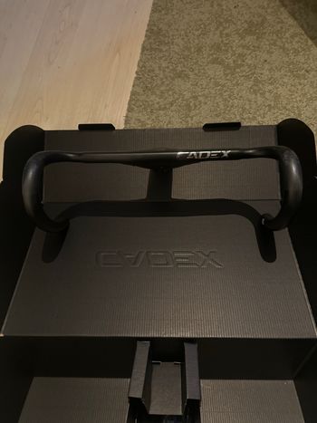 Used Cadex Aero Integrated Handlebar 2025 bike — image 3 of 5