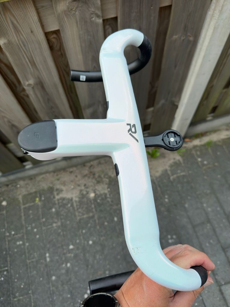 Used Cadex Aero Stuur 2026 bike — image 1 of 2