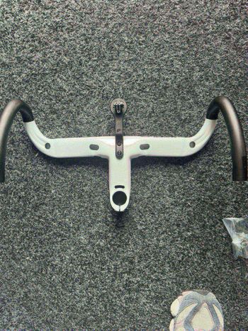 Tweedehands Cadex Aero Stuur 2026 bike — afbeelding 3 van 3