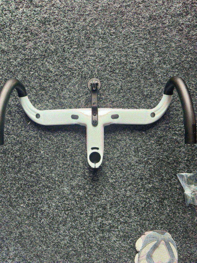 Tweedehands Cadex Aero Stuur 2026 bike — afbeelding 3 van 3