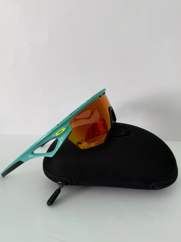 Used Oakley Sphaera bike — image 7 of 9