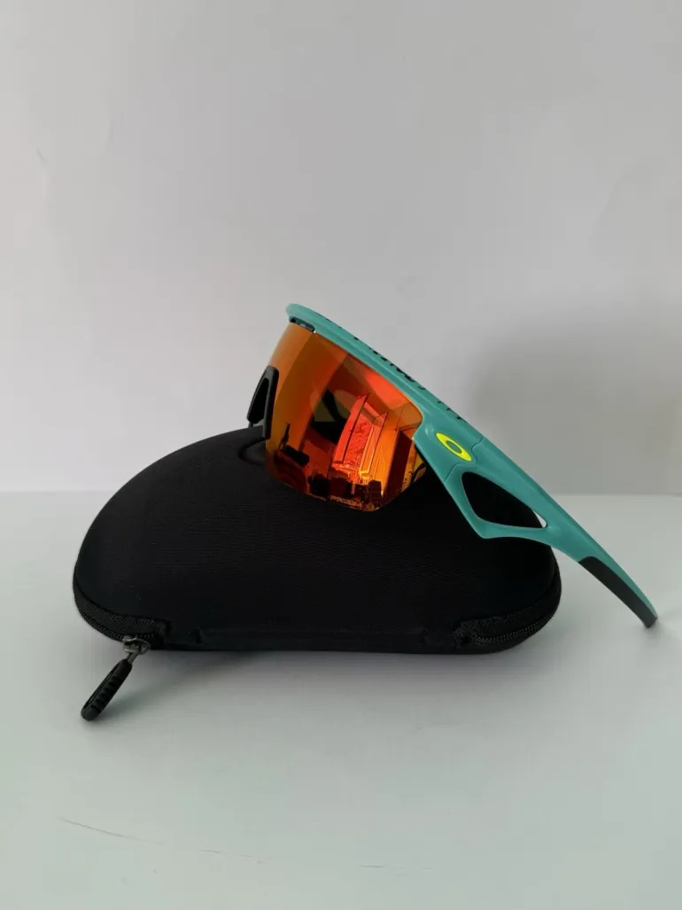 Used Oakley Sphaera bike — image 6 of 9