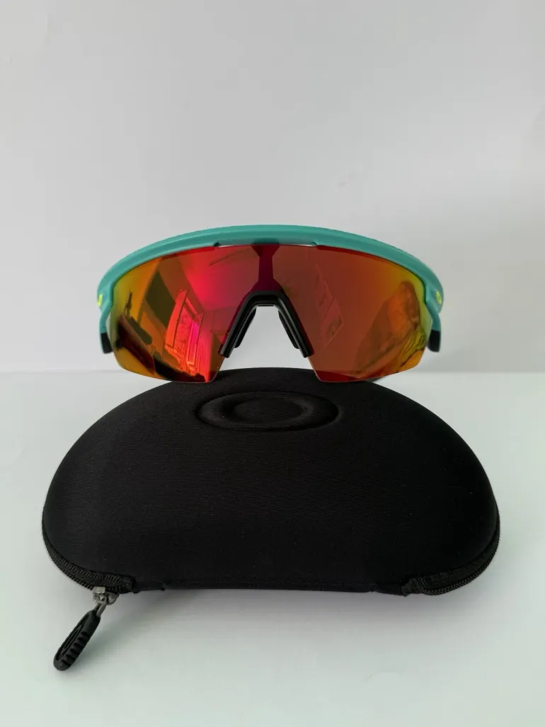 Used Oakley Sphaera bike — image 2 of 9