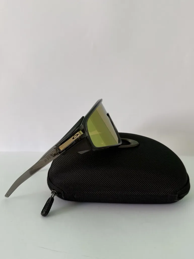 Used Oakley LATCH PANEL OO940405 bike — image 12 of 15