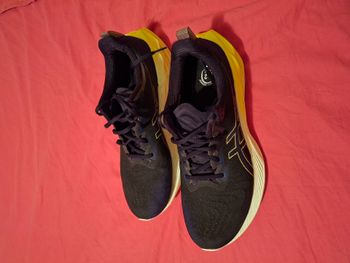 Used Asics Novablast 4 bike — image 3 of 3