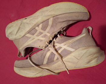 Used Asics Novablast 5 lite show bike — image 2 of 3