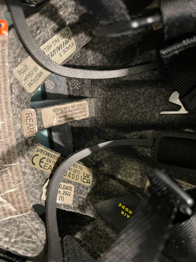 Used Specialized Evade 3 Helmet bike — image 9 of 9