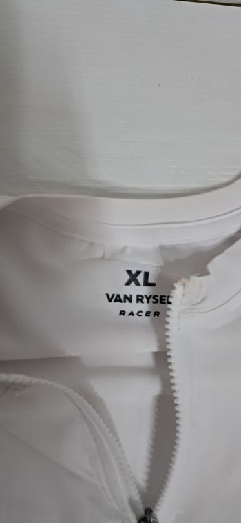 Used Van Rysel Maglia Ciclismo Maniche Corte 2026 bike — image 3 of 3