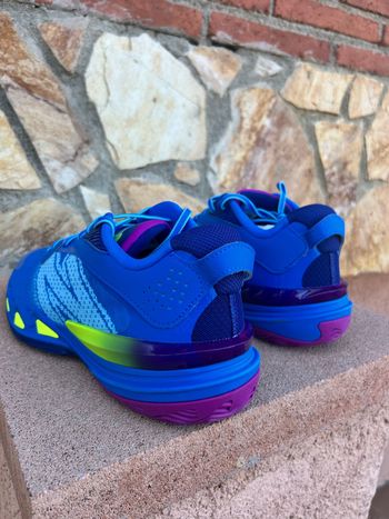 Used New Balance HESI LOW v2 2025 bike — image 4 of 7