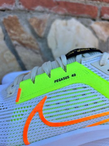 Used Nike Air Zoom Pegasus 40 2025 bike — image 2 of 11