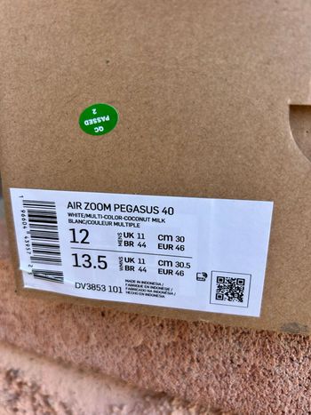 Used Nike Air Zoom Pegasus 40 2025 bike — image 5 of 11