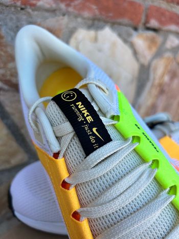 Used Nike Air Zoom Pegasus 40 2025 bike — image 3 of 11