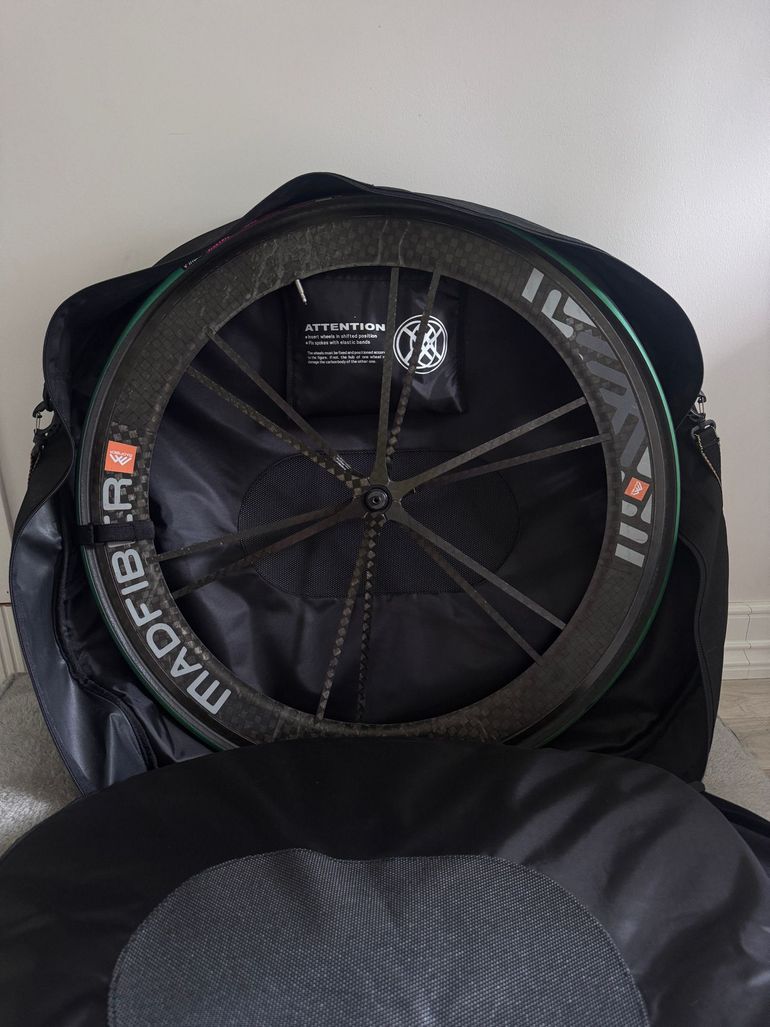 Used Lightweight Madfiber Carbon Wheelset bike — image 3 of 5