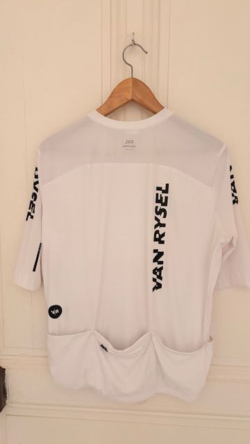 Used Van Rysel Jersey 2026 bike — image 2 of 2