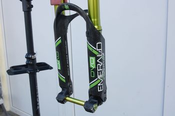 Used Dvo Emerald 203mm Green DH Fork 26" Upside-Down 2013 bike — image 7 of 17