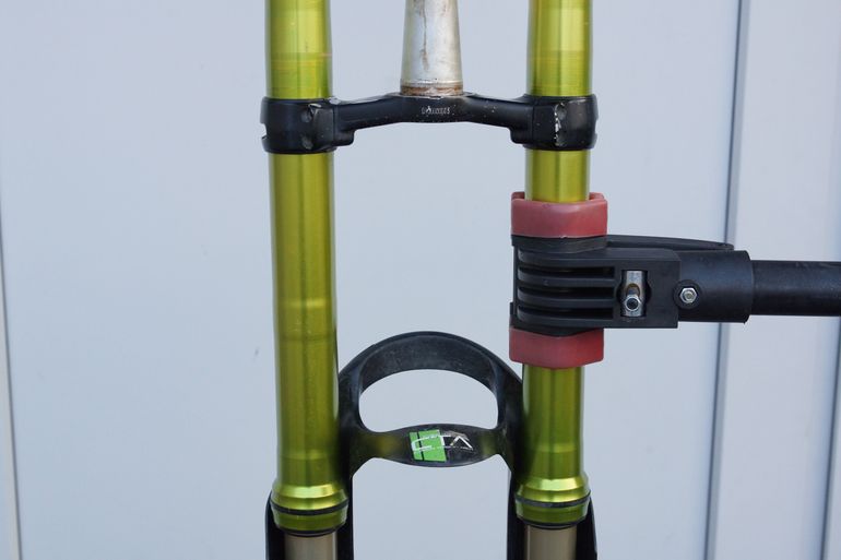 Used Dvo Emerald 203mm Green DH Fork 26" Upside-Down 2013 bike — image 12 of 17