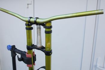 Used Dvo Emerald 203mm Green DH Fork 26" Upside-Down 2013 bike — image 3 of 17