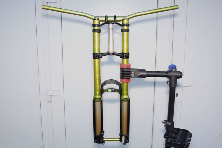 Used Dvo Emerald 203mm Green DH Fork 26" Upside-Down 2013 bike — image 11 of 17