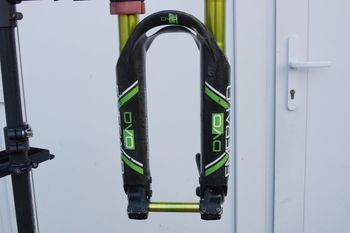 Used Dvo Emerald 203mm Green DH Fork 26" Upside-Down 2013 bike — image 6 of 17