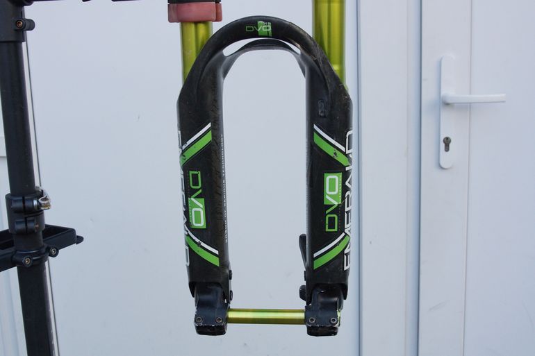 Used Dvo Emerald 203mm Green DH Fork 26" Upside-Down 2013 bike — image 6 of 17