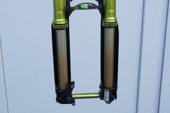 Used Dvo Emerald 203mm Green DH Fork 26" Upside-Down 2013 bike — image 13 of 17