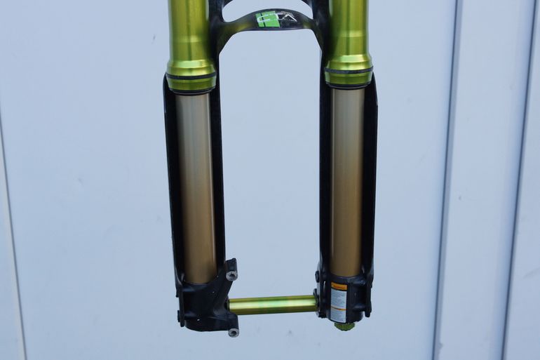 Used Dvo Emerald 203mm Green DH Fork 26" Upside-Down 2013 bike — image 13 of 17