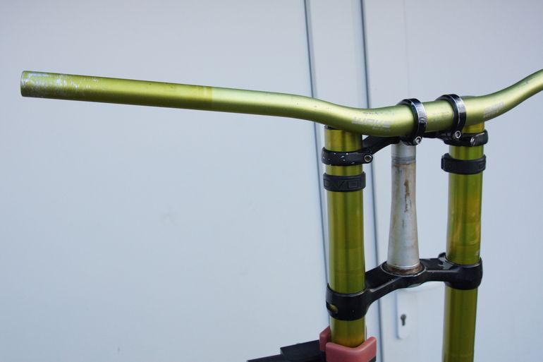 Used Dvo Emerald 203mm Green DH Fork 26" Upside-Down 2013 bike — image 2 of 17