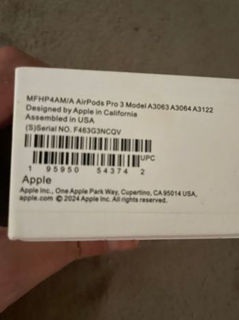 Used apple AirPods Pro 3 2025 bike — image 6 of 7