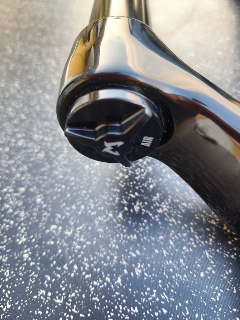 Used Marzocchi Z2 150mm 29" bike — image 8 of 8