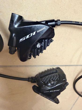 Used Shimano 105 11 velocità 2024 bike — image 3 of 7