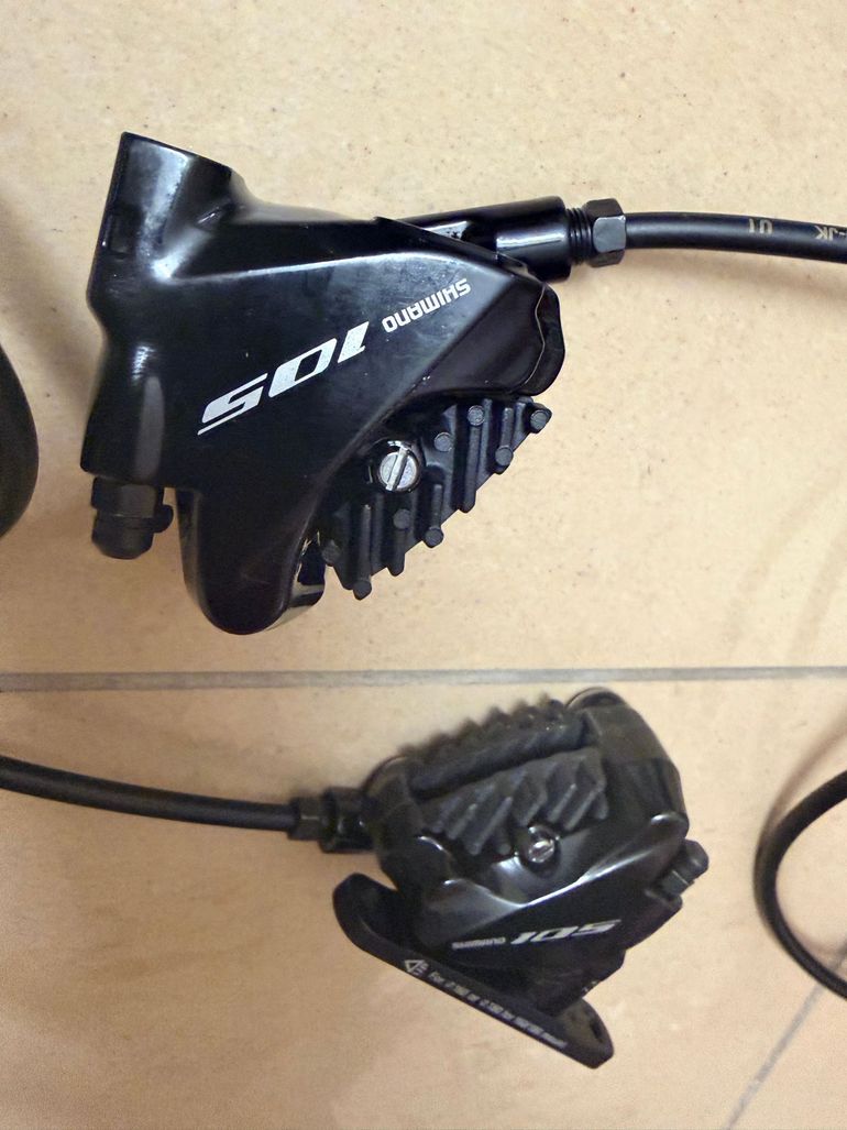 Used Shimano 105 11 velocità 2024 bike — image 3 of 7