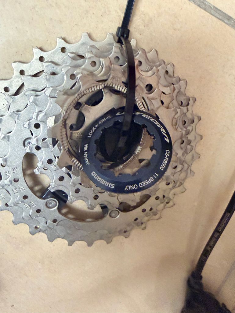 Used Shimano 105 11 velocità 2024 bike — image 4 of 7