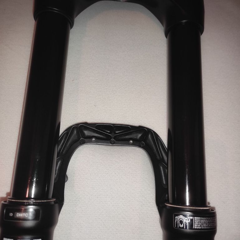 Used Fox 36 Float Rhythm 27.5+, skok 170mm, Grip Damper, Boost 110x15QR 2020 bike — image 2 of 17