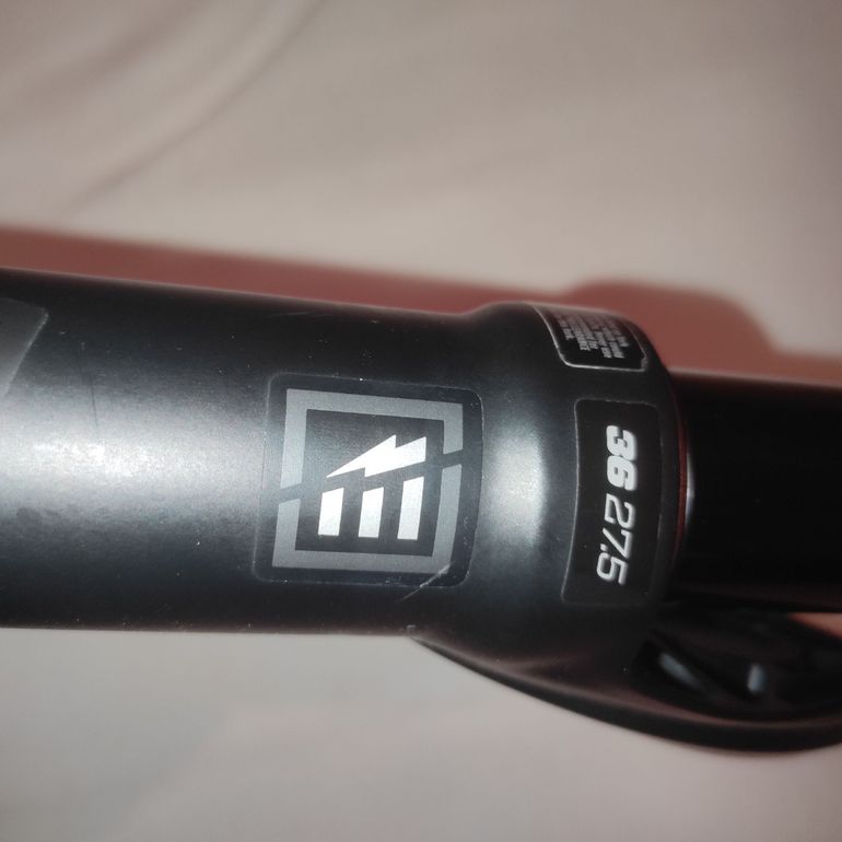 Used Fox 36 Float Rhythm 27.5+, skok 170mm, Grip Damper, Boost 110x15QR 2020 bike — image 4 of 17