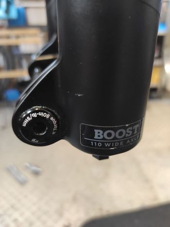 Used Fox 36 Float Rhythm 27.5+, skok 170mm, Grip Damper, Boost 110x15QR 2020 bike — image 13 of 17