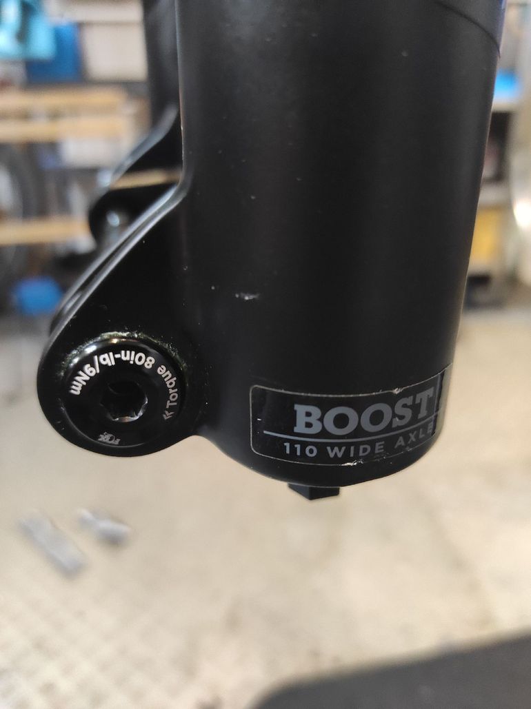 Used Fox 36 Float Rhythm 27.5+, skok 170mm, Grip Damper, Boost 110x15QR 2020 bike — image 13 of 17