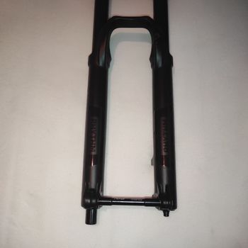 Used Fox 36 Float Rhythm 27.5+, skok 170mm, Grip Damper, Boost 110x15QR 2020 bike — image 9 of 17