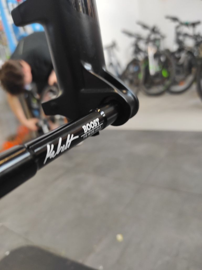 Used Fox 36 Float Rhythm 27.5+, skok 170mm, Grip Damper, Boost 110x15QR 2020 bike — image 12 of 17