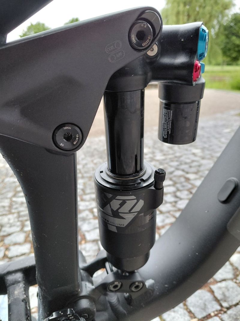 Fox Float X2 EVOL Air Shock 2023 bike de segunda mano — imagen 2 de 2