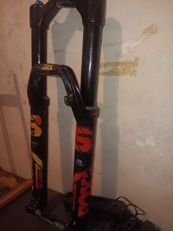 Used Fox Factory 36 Fit4 160 mm 2023 bike — image 8 of 15