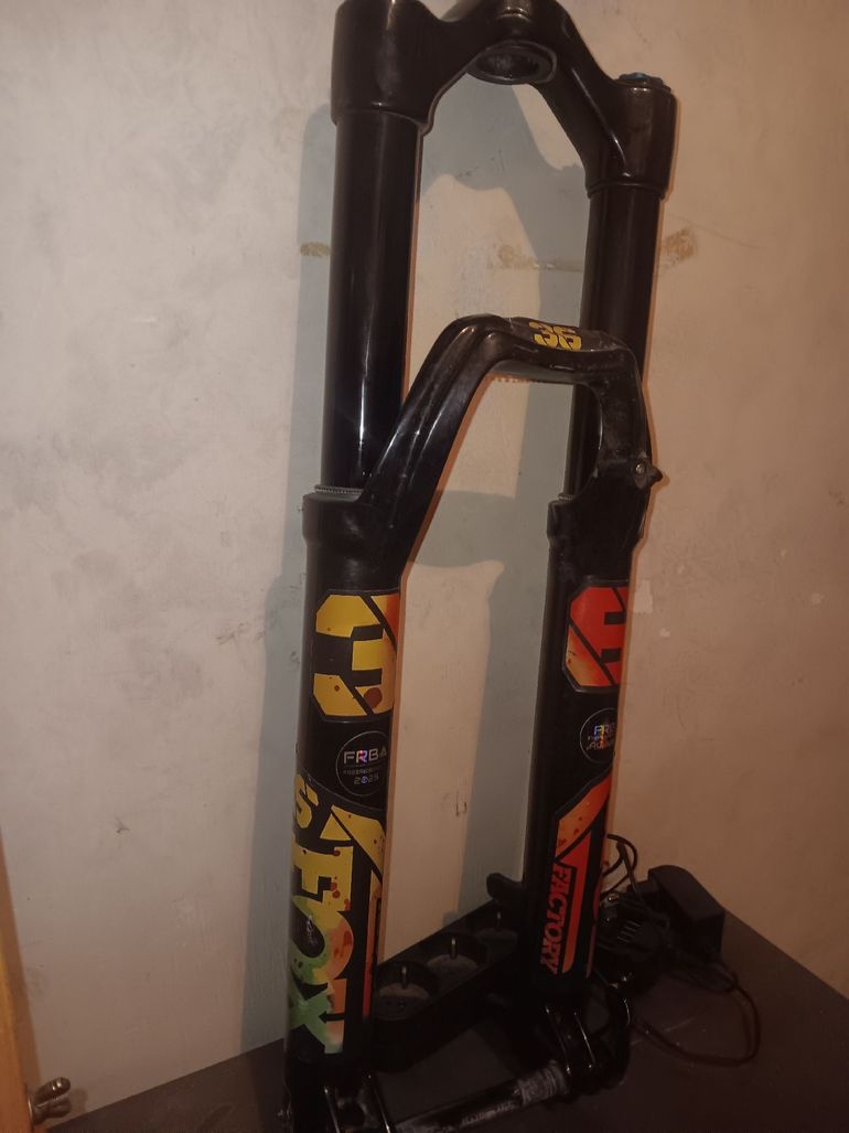 Used Fox Factory 36 Fit4 160 mm 2023 bike — image 3 of 15