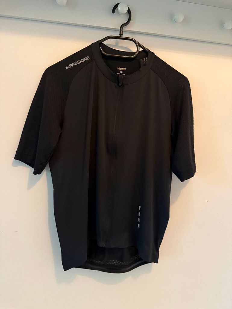Used Rapha Core Bib Shorts & Radtrikot Jersey Set 2025 bike — image 3 of 13
