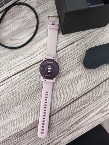 Used Garmin Vivoactive 4S bike — image 4 of 5