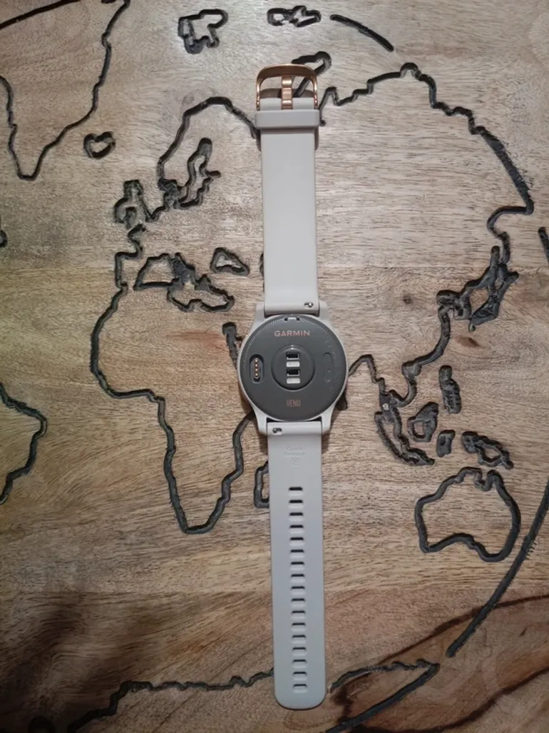 Used Garmin Venu bike — image 2 of 4