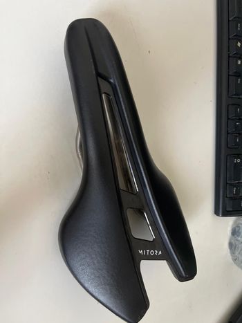Used Vittoria sella bike