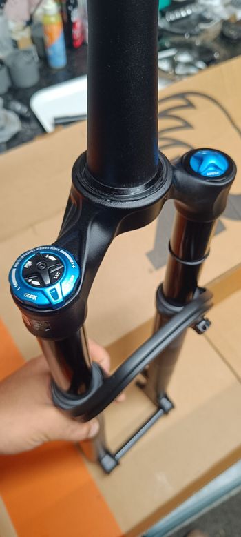 Used Fox 34 SL Grip X 2026 bike — image 4 of 6