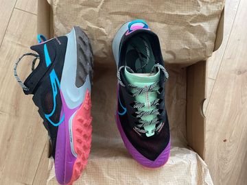 Used Ideal Air Zoom Terra Tiger 8 Running Shoes