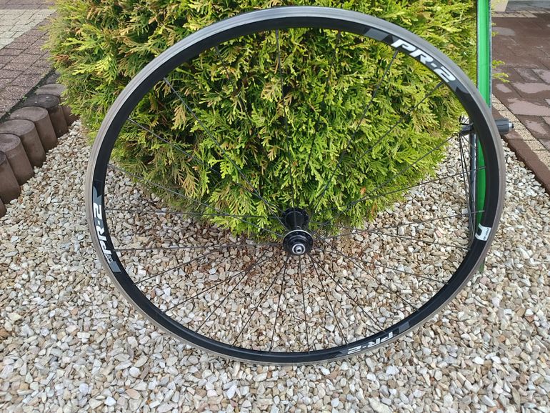 Used Giant PR2 Disc Wheelset 2020 bike — image 2 of 6